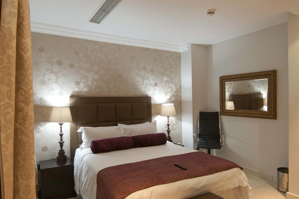 L'Eola Suites Abuja Quarto foto