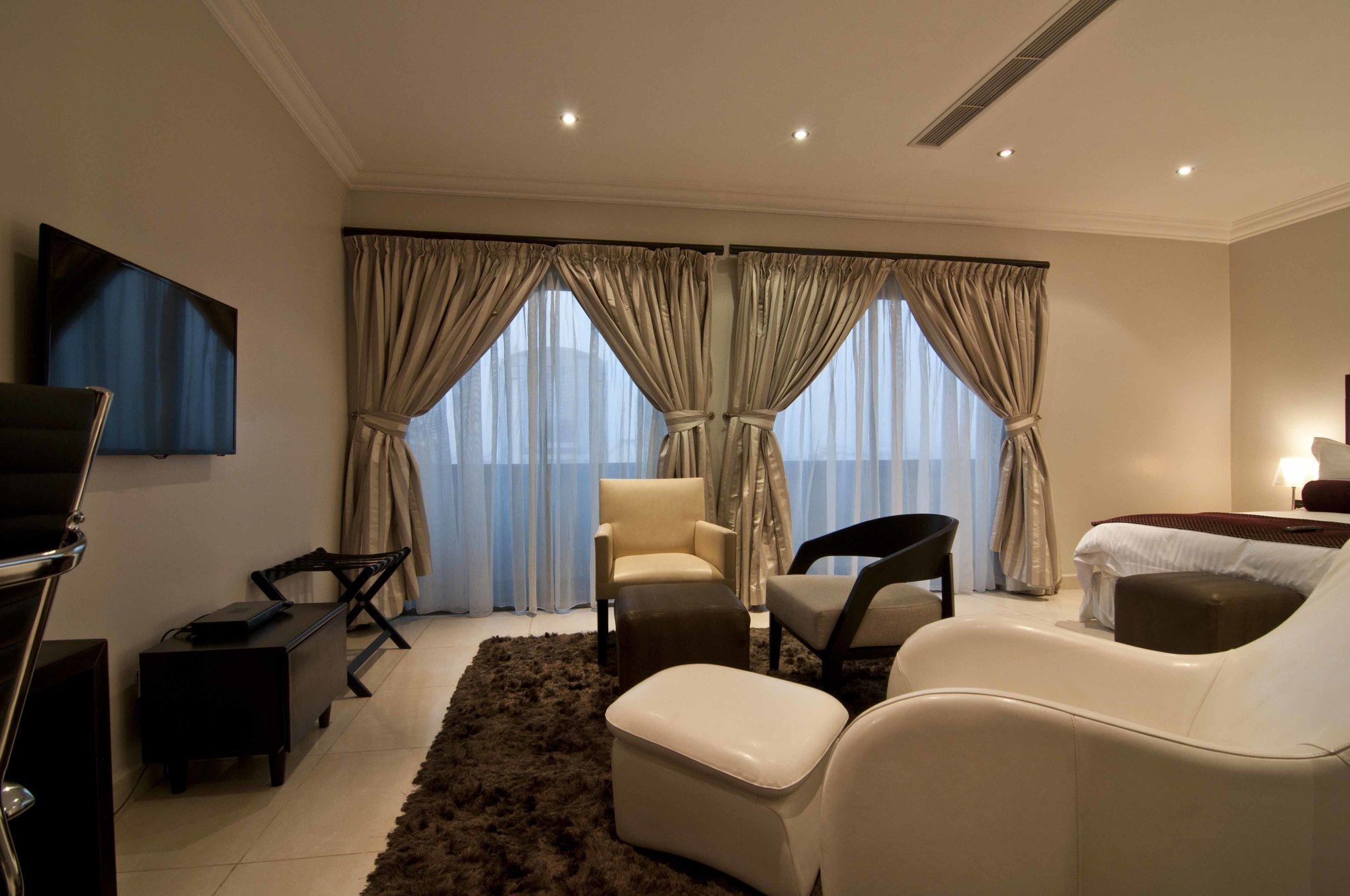 L'Eola Suites Abuja Exterior foto